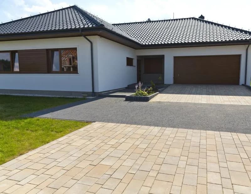 Jak zrobić podjazd z kostki brukowej - uniknij najczęstszych błędów