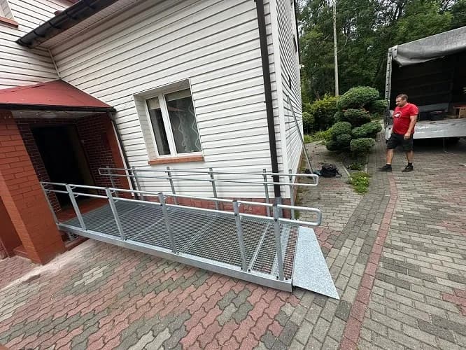 Jak zrobić podjazd dla niepełnosprawnych - uniknij najczęstszych błędów